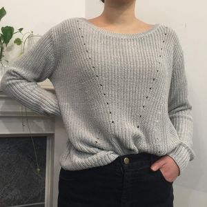 🍬 3/$30 Gray Cable Knit Sweater